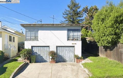 3147 Berlin Way Oakland CA 94602