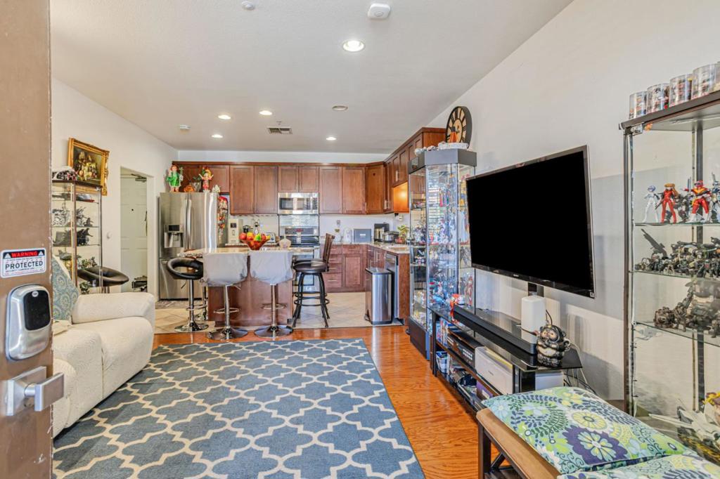 88 N Jackson Avenue 105