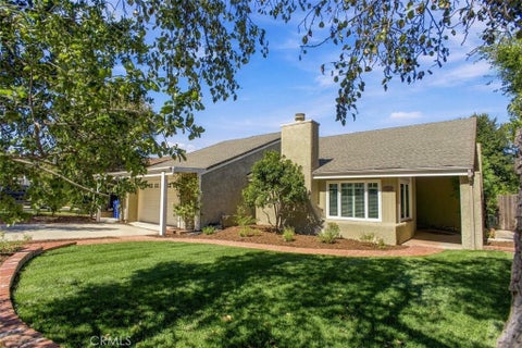 Photo of 23341 Alamos Lane, Newhall, CA 91321 (MLS # SR26220253)