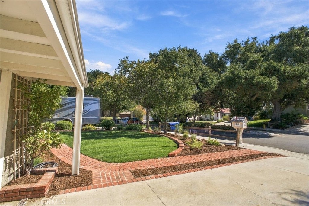 23341 Alamos Lane