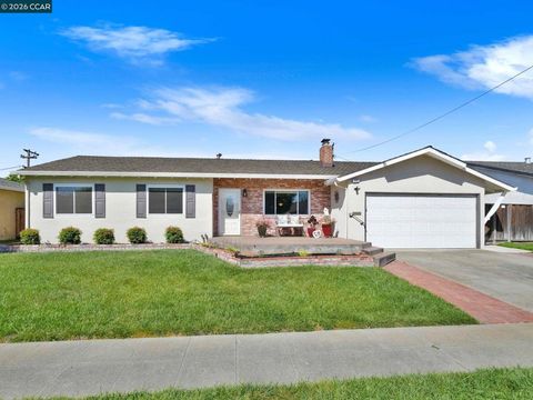 Photo of 7286 Sheffield Ln Ln, Dublin, CA 94568 (MLS # 41130419)