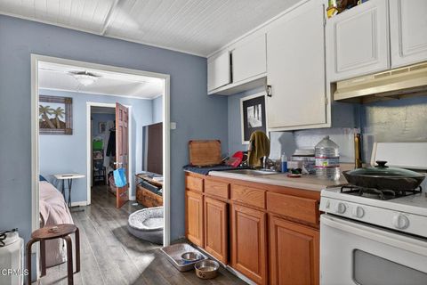 Tiny photo for 295 W Mission Avenue, Ventura, CA 93001 (MLS # V1-34605)