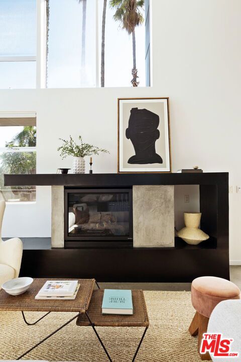 333 S Wilton Place 2