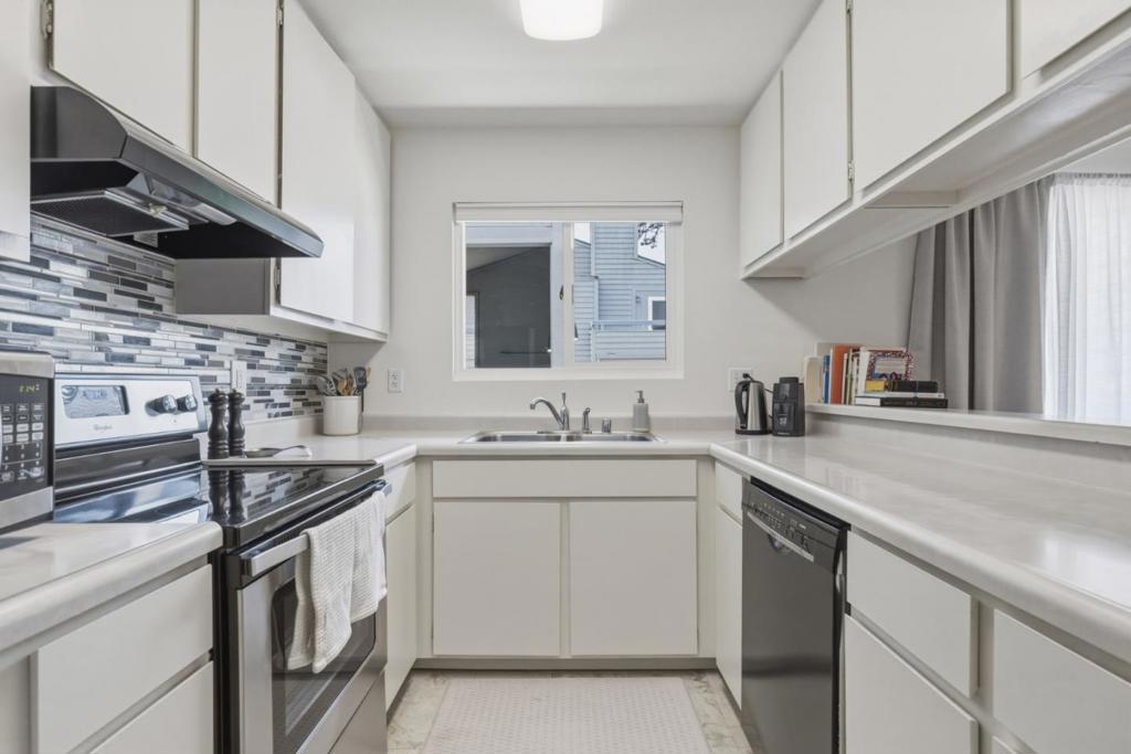 3095 Marina Drive 49