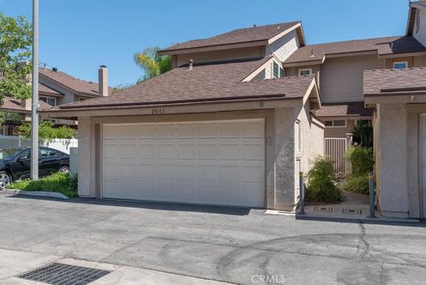 25181 Chestnutwood Lake Forest CA 92630