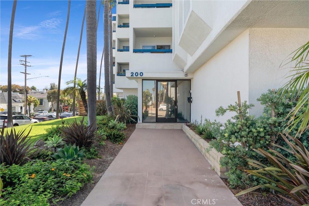 200 S Catalina Avenue 102