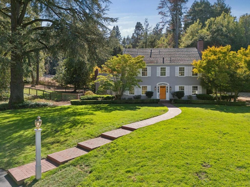 1543 Portola Road