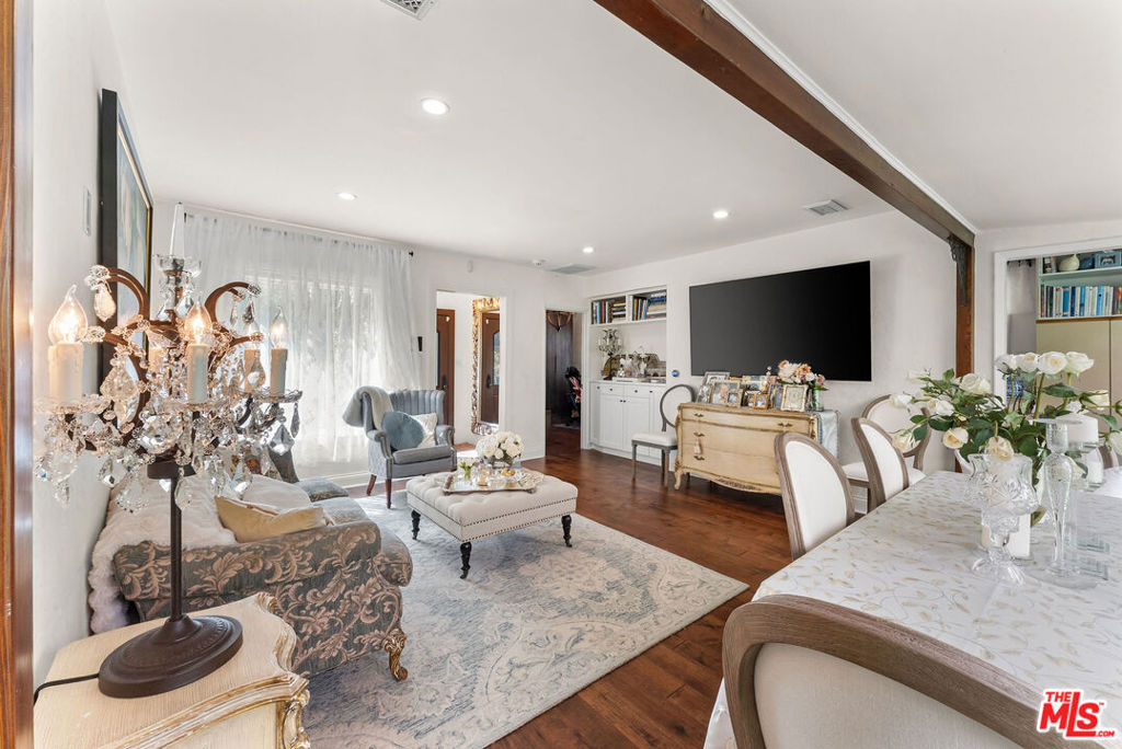 1318 N Beverly Glen Boulevard