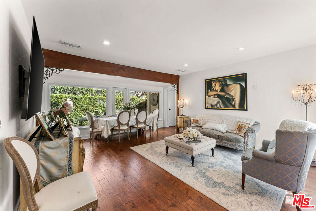 1318 N Beverly Glen Boulevard