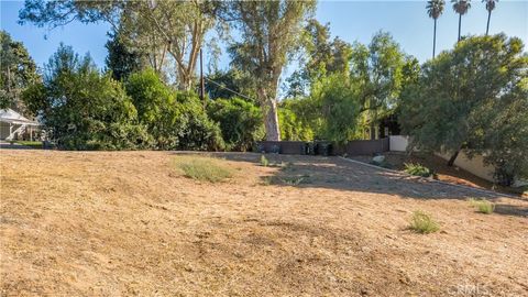 Photo of 0 Campbell Avenue, Redlands, CA 92373 (MLS # IG25226353) Photo of 0 Campbell Avenue, Redlands, CA 92373 (MLS # IG25226353)
