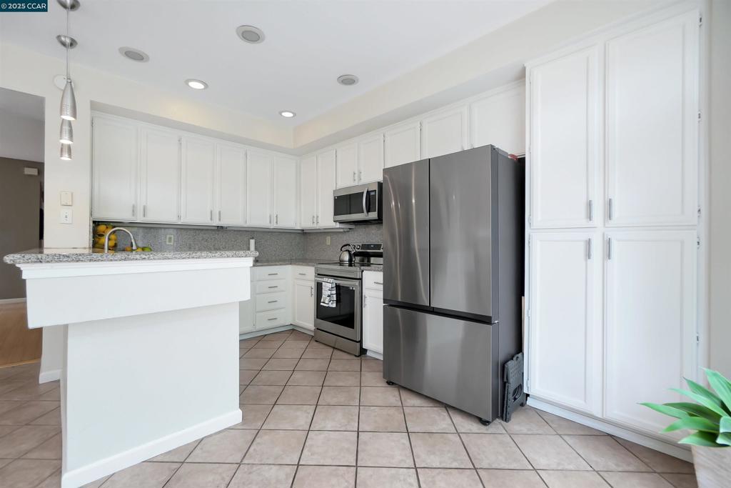 WILDWOOD AT VP - Residential