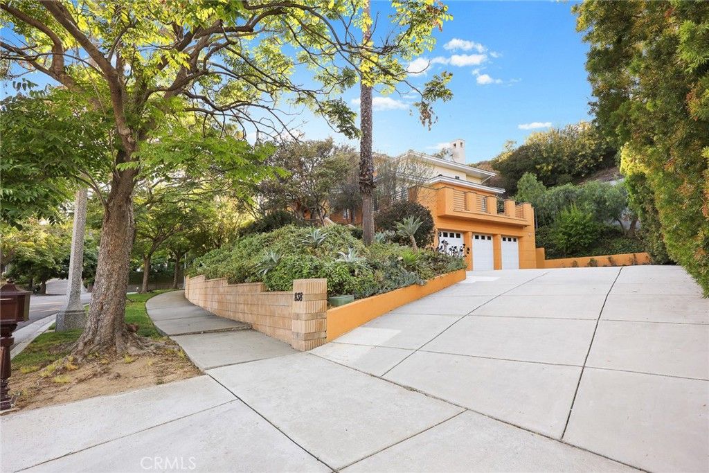 Photo of 838 Braewood Court, South Pasadena, CA 91030 (MLS # WS25245039)
