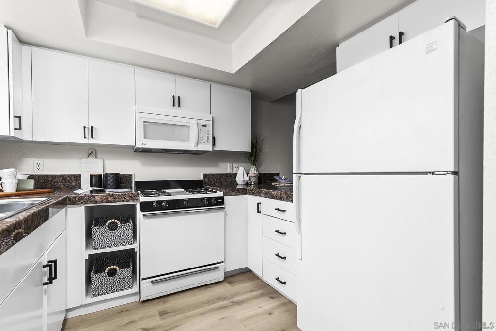 3985 Wabaska Dr 1