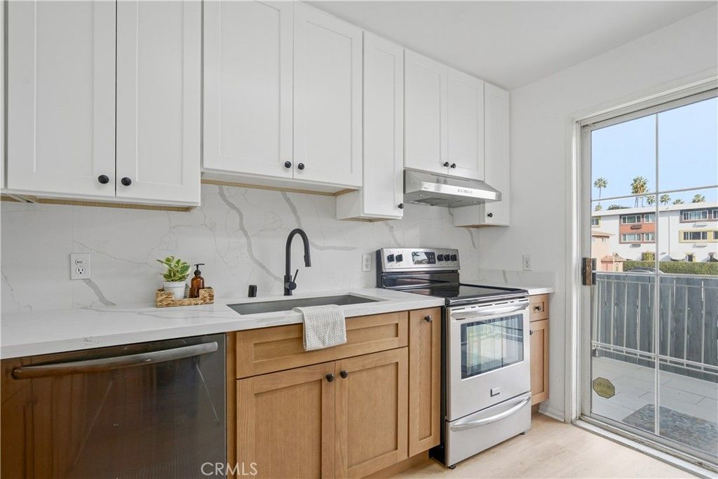 Photo of 15920 Sherman Way #8, Van Nuys, CA 91406 (MLS # PW25262279)