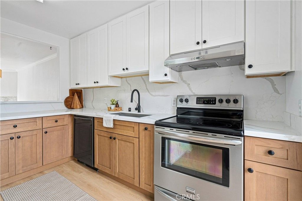 Photo of 15920 Sherman Way #8, Van Nuys, CA 91406 (MLS # PW25262279)