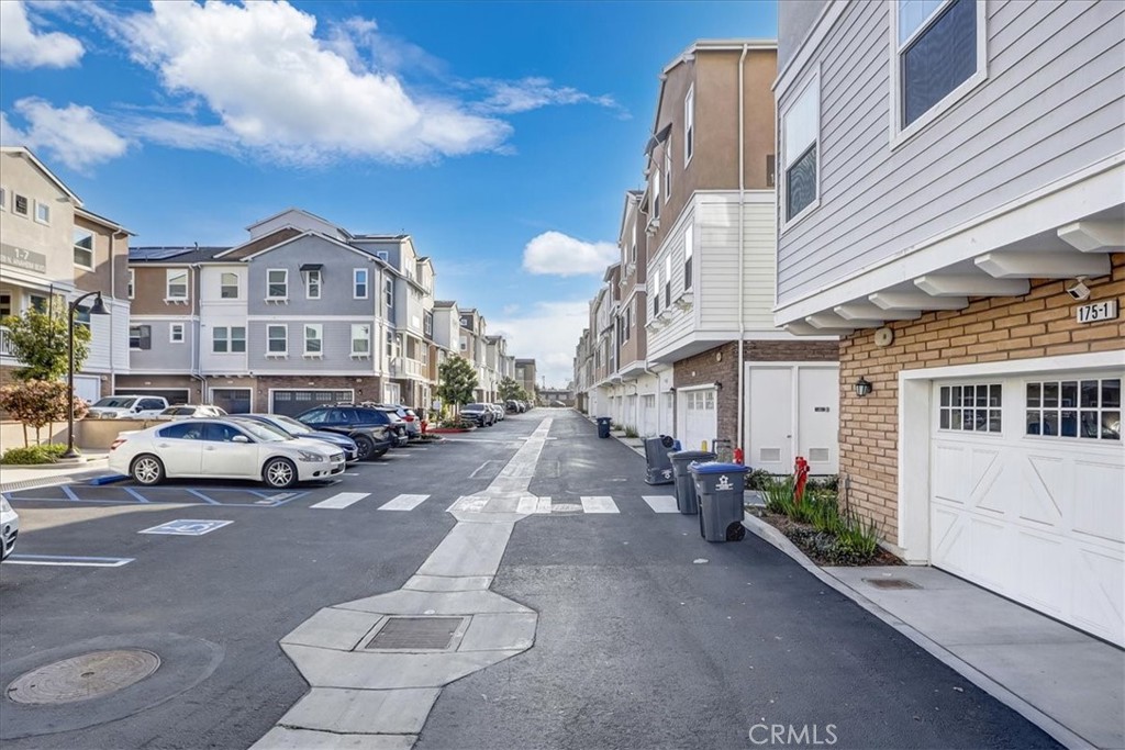 1028 N Anaheim Boulevard 9