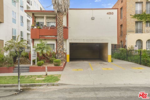 Photo of 4053 Oakwood Avenue, Los Angeles, CA 90004 (MLS # 26922171)