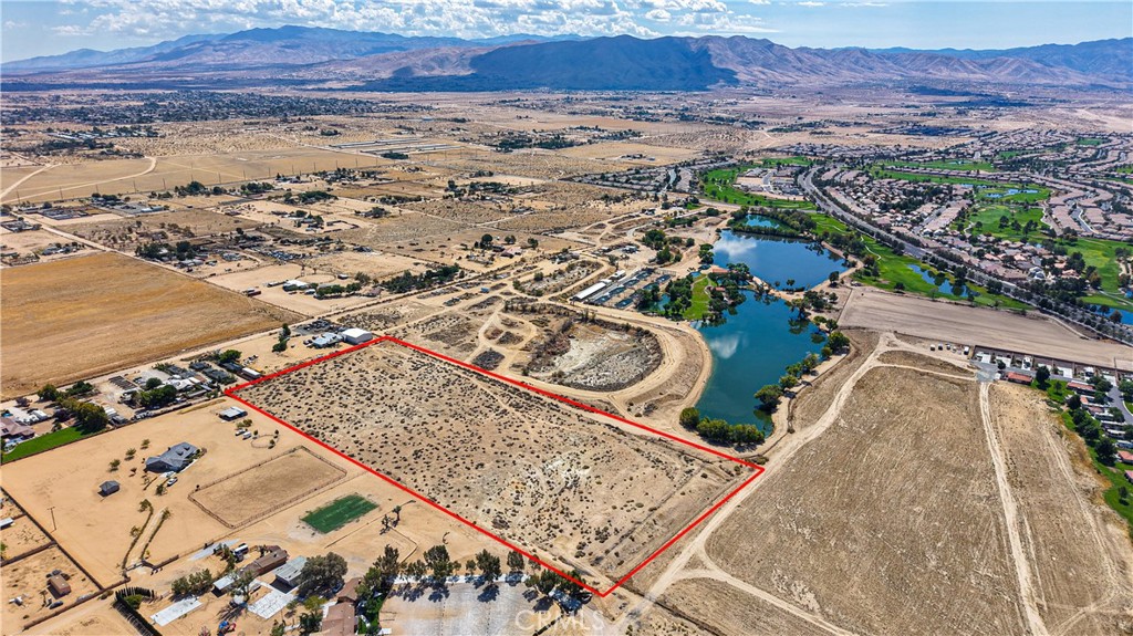 ATTENTION INVESTORS, DEVELOPERS & BUILDERS!! Prime Vacant Lot 10 acres lot with spectacular views of mountains, lakes, golf course at GREAT LOCATION**, in a highly developed area in Apple Valley, Walking Distance to Three High-End Shopping Centers; Jess Ranch Shopping Center, Stater Brothers Shopping Center and the new Sprouts Shopping Center. All utilities available including Sewer!. Great accessibility, very close to the intersection of Apple Valley Rd and Bear Valley Rd; the most well-known intersection in the High Desert. This property combines both privacy and easy access to the best of Apple Valley amenities. This is the only lot available at this price at this prime location! Hurry, this lot won't last long. Submit your offer today!