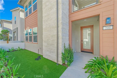 MLS: OC26175199