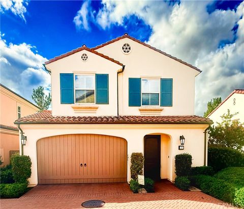 Photo of 24 Oakfield, Irvine, CA 92620 (MLS # OC25248377)