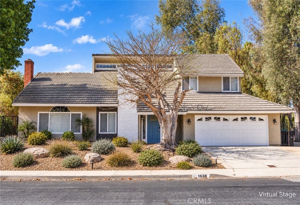 1638 Avenida Monte