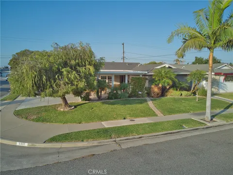 6091 Dundee Drive, Huntington Beach, CA 92647 - MLS#: OC25249421