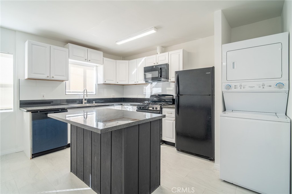 Wrigley Area (WR) - Residential Lease