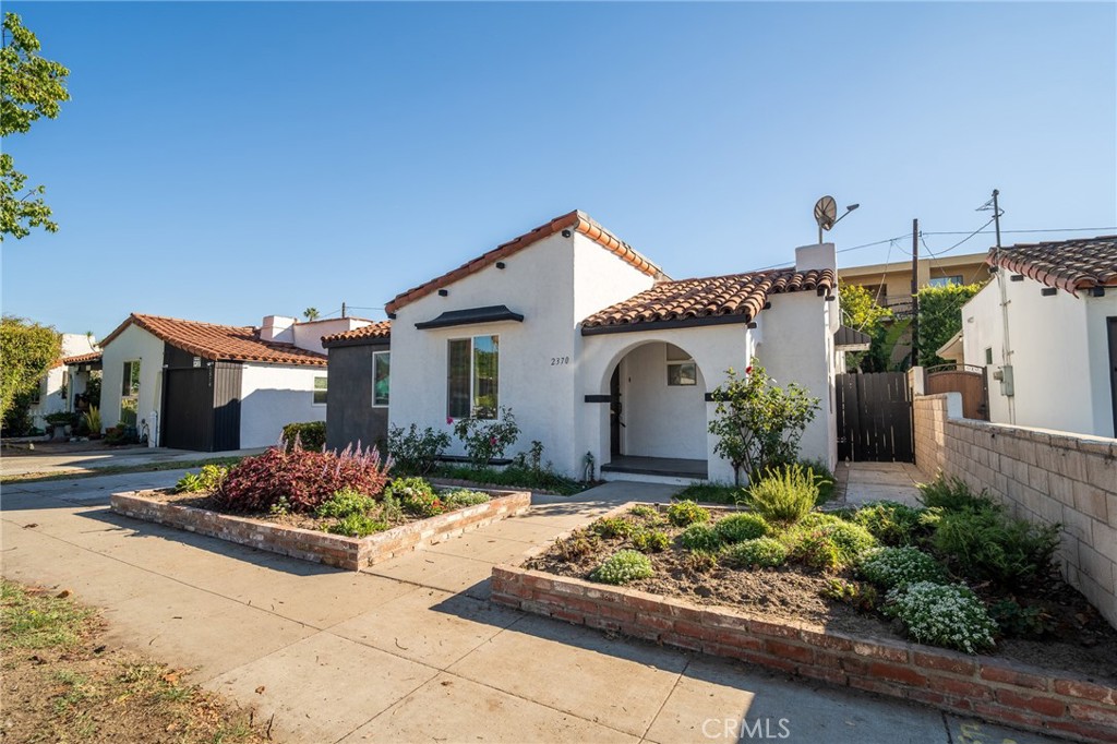 Wrigley Area (WR) - Residential Lease