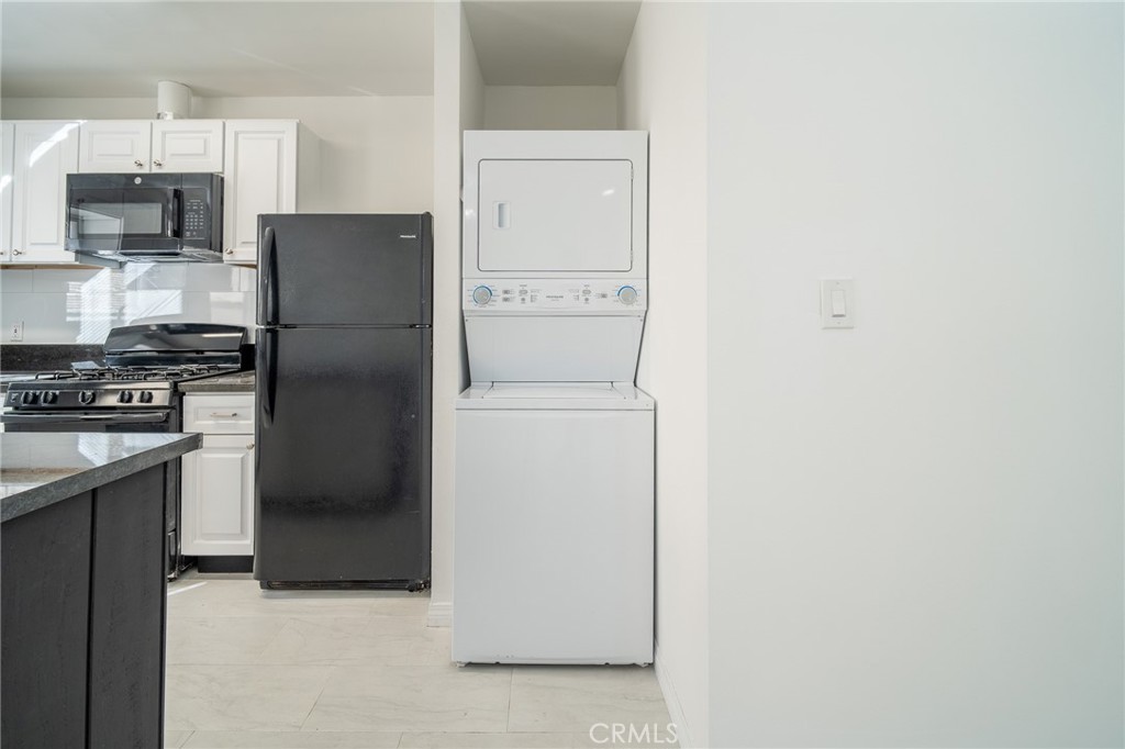 Wrigley Area (WR) - Residential Lease