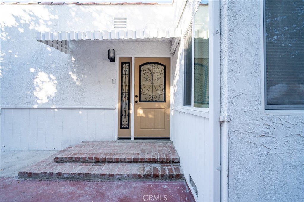 Wrigley Area (WR) - Residential Lease