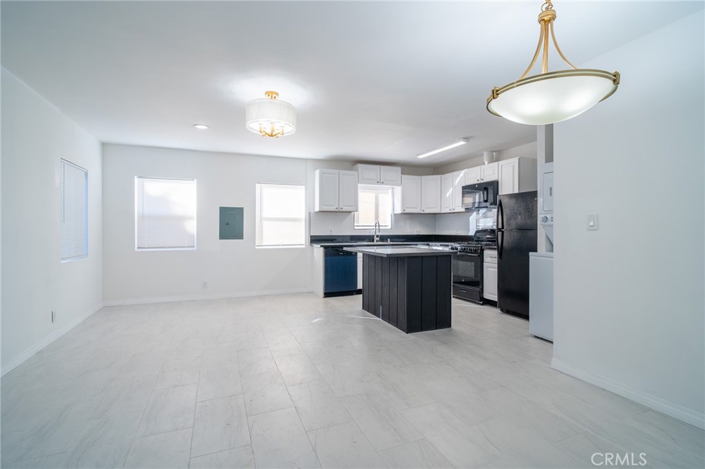 Wrigley Area (WR) - Residential Lease