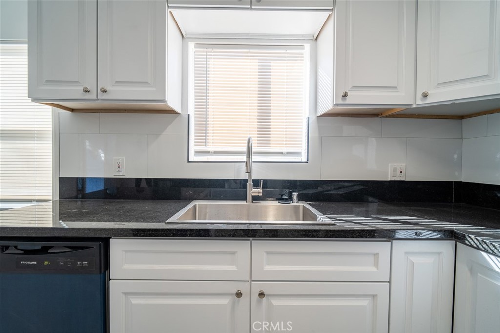 Wrigley Area (WR) - Residential Lease