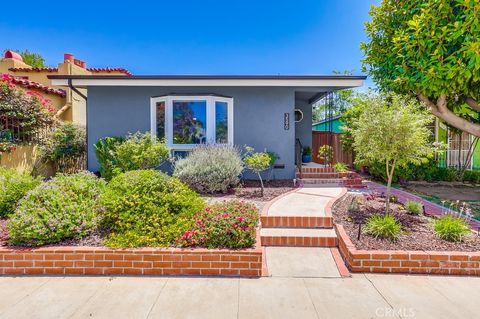 3590 Myrtle Avenue Long Beach CA 90807