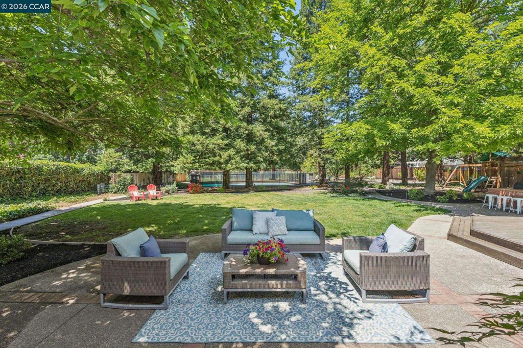 27 Shawn Ct