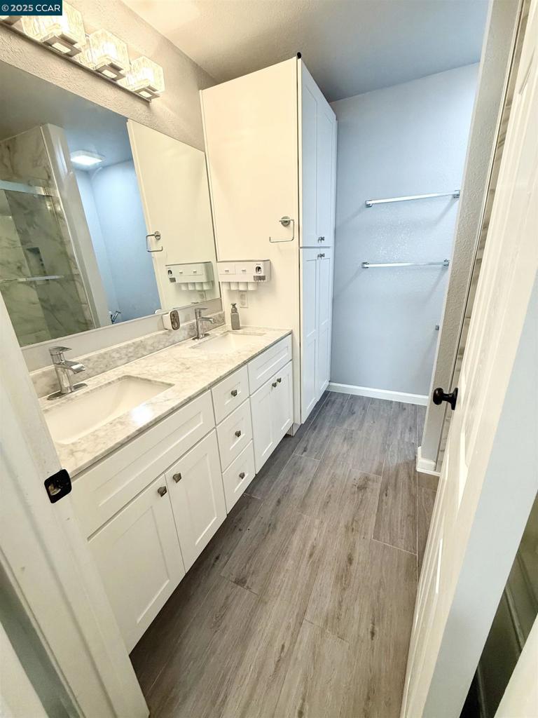 FOXBORO DOWNS - Residential