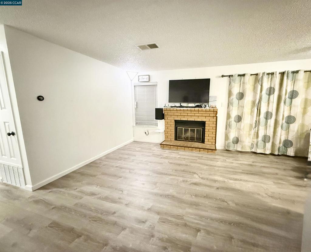 FOXBORO DOWNS - Residential