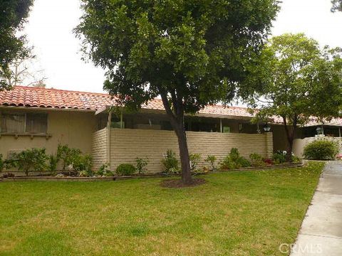 Photo of 816 Via Alhambra #N, Laguna Woods, CA 92637 (MLS # OC25276255)