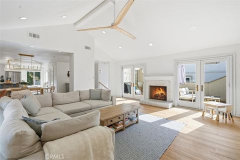 Photo of 125 S Juanita Avenue #A, Redondo Beach, CA 90277 (MLS # PV26014050)