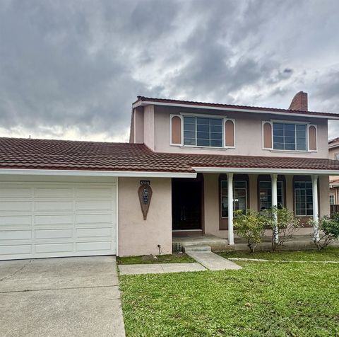 Photo of 42015 Via San Carlos, Fremont, CA 94539 (MLS # 41122936)