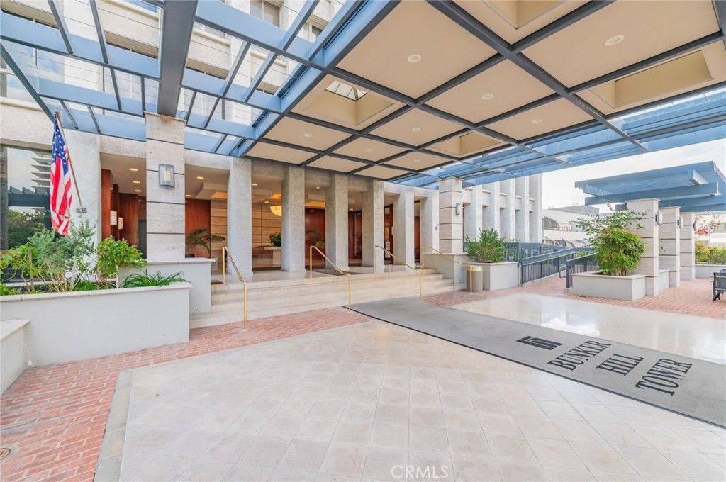 Photo of 800 W 1st Street #504, Los Angeles, CA 90012 (MLS # PW25241937)