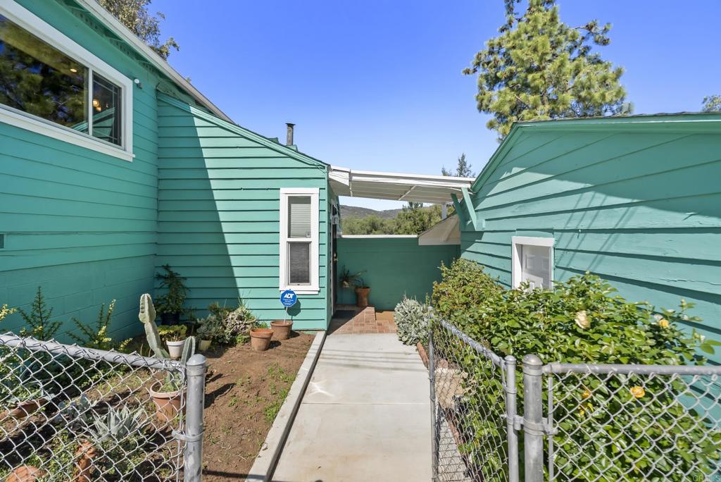 10601 Vista Camino