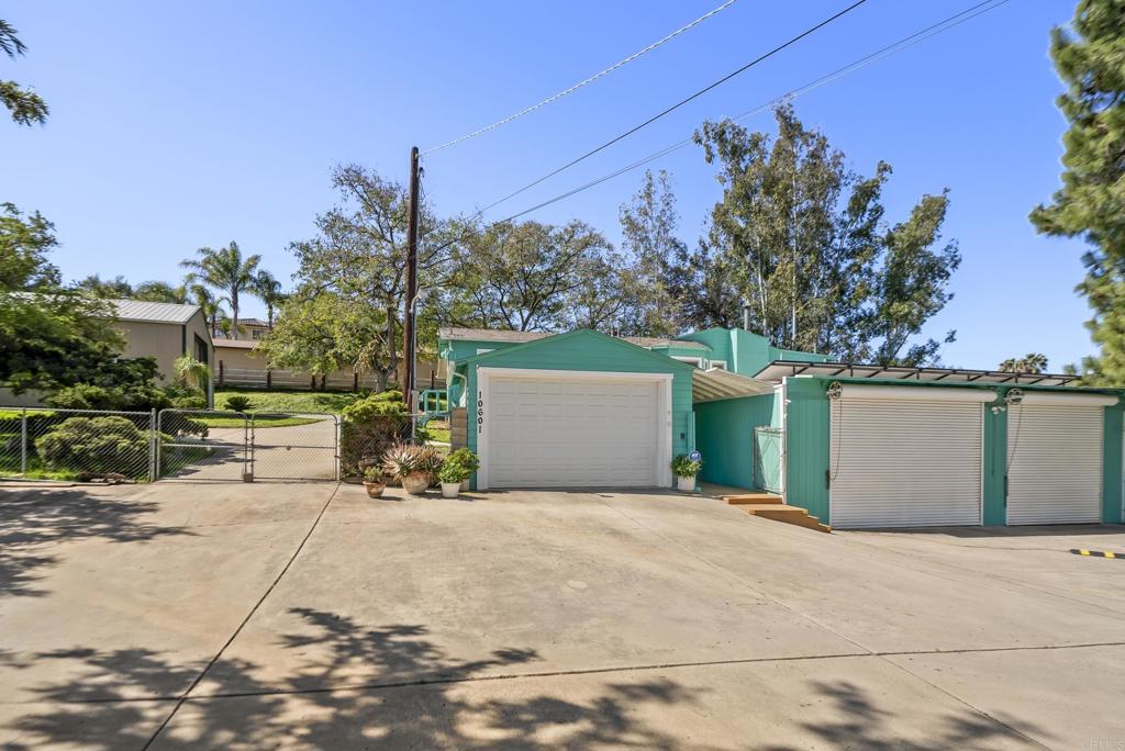10601 Vista Camino