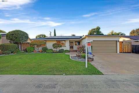 Photo of 7581 Brighton Dr DR, Dublin, CA 94568 (MLS # 41146197)