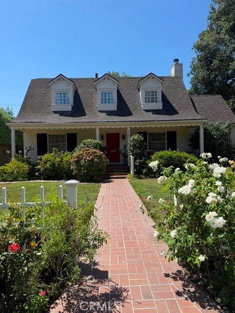 Photo of 12206 Huston Street, Valley Village, CA 91607 (MLS # SR26182721)