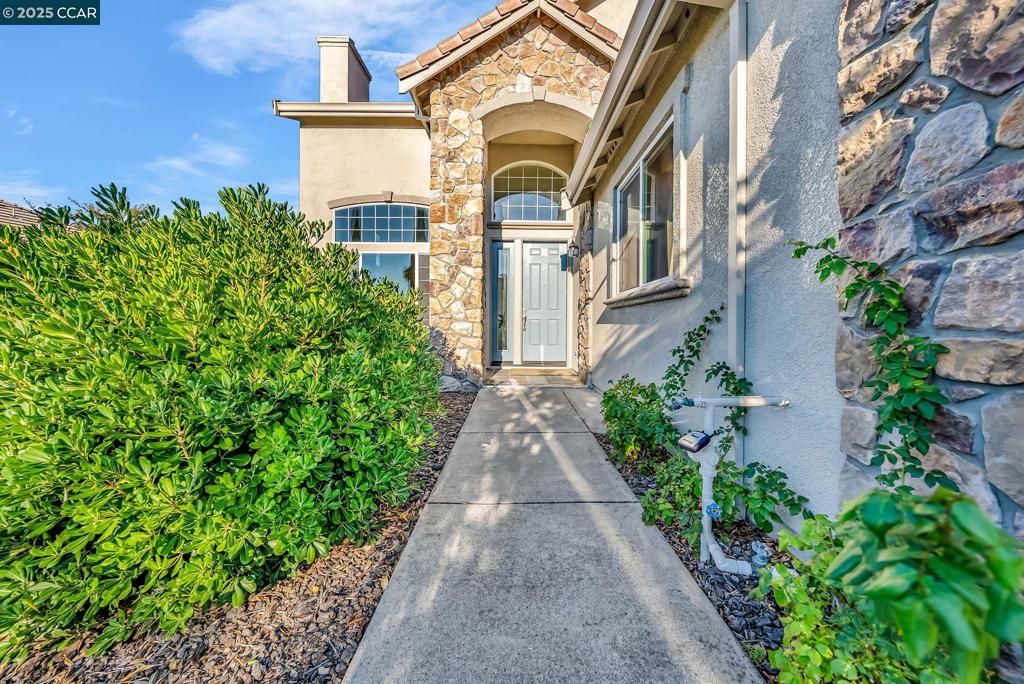 CRYSTAL RANCH - Residential