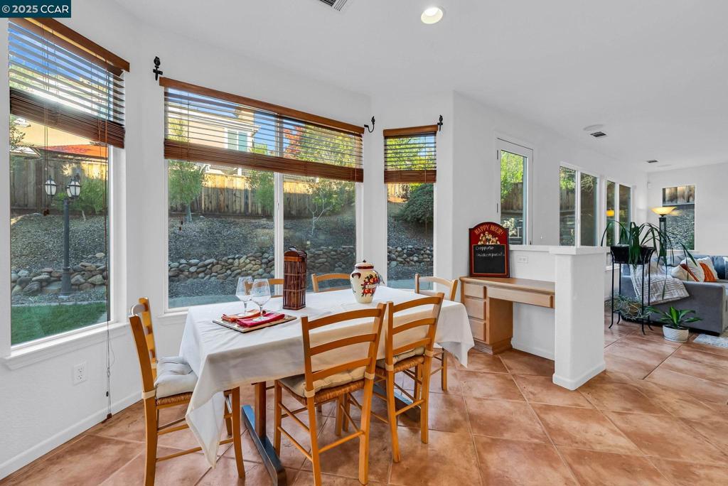 CRYSTAL RANCH - Residential