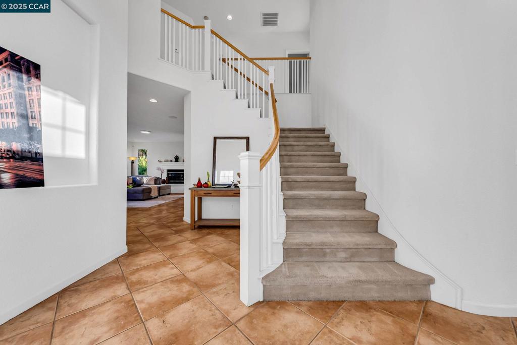 CRYSTAL RANCH - Residential