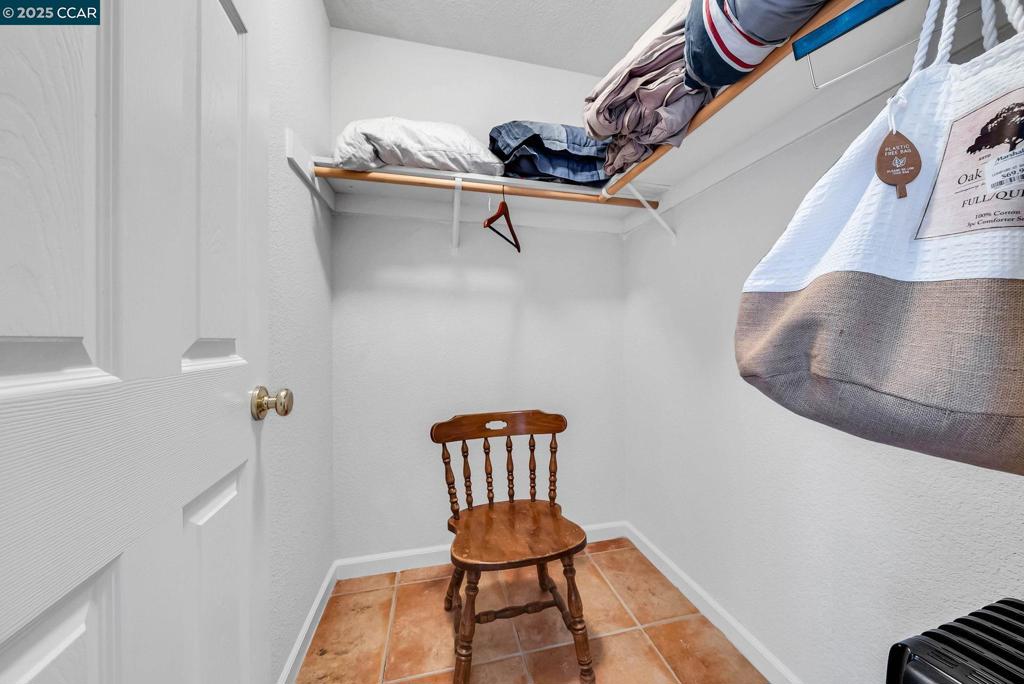 CRYSTAL RANCH - Residential