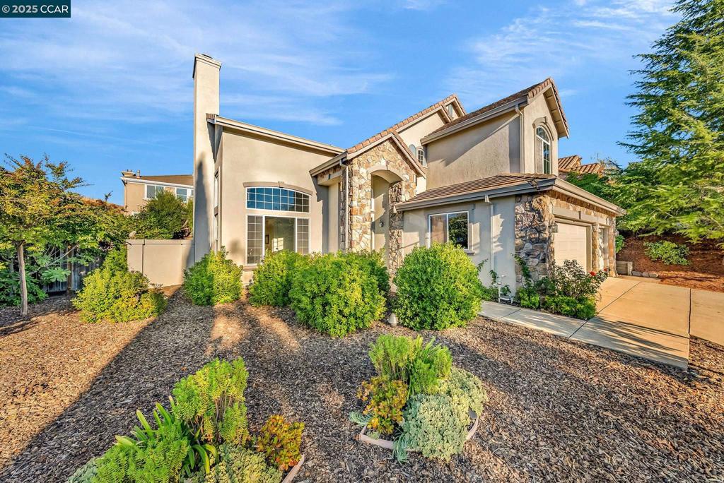 CRYSTAL RANCH - Residential