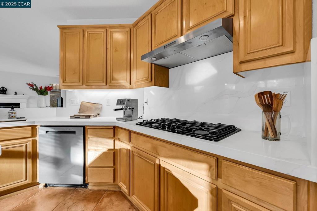 CRYSTAL RANCH - Residential